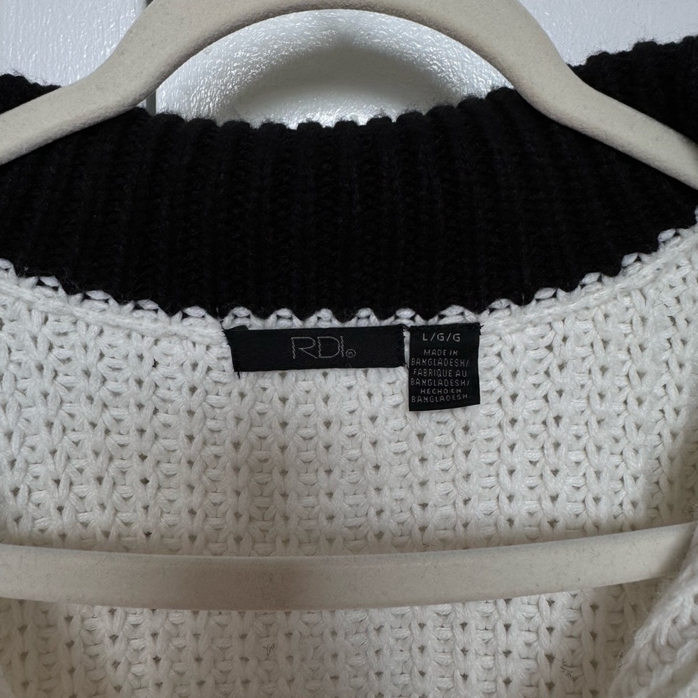 Sweater - Picture 2 of 7